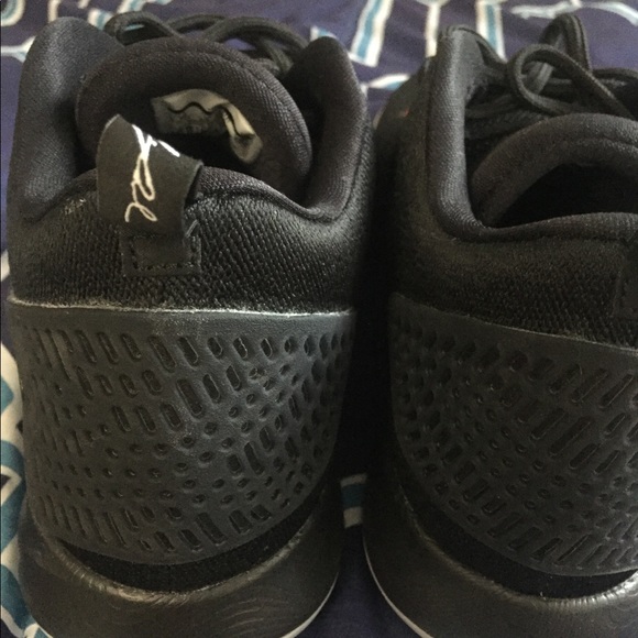 Jordan's Christ Paul Shoes Size 10 - Picture 5 of 5